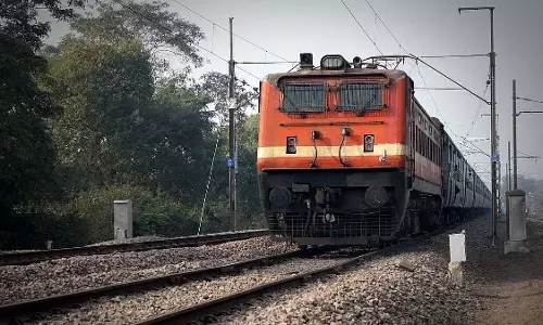 मध्य रेलवे का सोलापुर मंडल 239 ट्रेनें चलाएगा, 2 लाख से अधिक श्रद्धालुओं की सेवा करेगा मध्य रेलवे का सोलापुर मंडल 239 ट्रेनें चलाएगा, 2 लाख से अधिक श्रद्धालुओं की सेवा करेगा