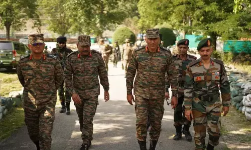 उत्तरी सेना कमांडर ने पीर पंजाल रेंज में सुरक्षा स्थिति की समीक्षा की