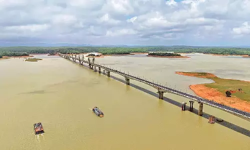 Karnataka : सिगंडूर के पास सस्पेंशन ब्रिज तैयार