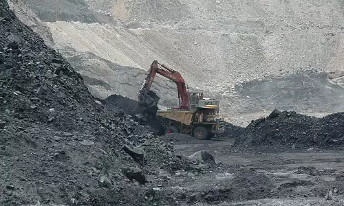 Sundargarh के हेमगिर ब्लॉक के ग्रामीणों ने अलग कोयला गलियारे की मांग दोहराई Sundargarh के हेमगिर ब्लॉक के ग्रामीणों ने अलग कोयला गलियारे की मांग दोहराई
