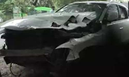 Delhi में तेज रफ्तार कार ने छीनी पांच जिंदगियां, आरोपी हिरासत में Delhi में तेज रफ्तार कार ने छीनी पांच जिंदगियां, आरोपी हिरासत में