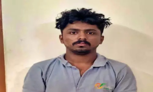 Karnataka : मां-बेटी का नहाते हुए वीडियो बनाते हुए इलेक्ट्रीशियन पकड़ा गया