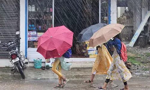 भारी बारिश: कई जगहों पर जलभराव