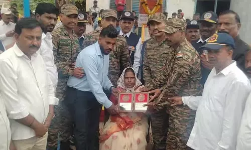 कारगिल विजय दिवस: शहीदों को घरेलू श्रद्धांजलि सराहनीय