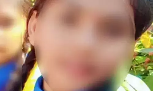 प्रिंसिपल ने स्कूल से निकाला, फंदे में झूली छात्रा प्रिंसिपल ने स्कूल से निकाला, फंदे में झूली छात्रा