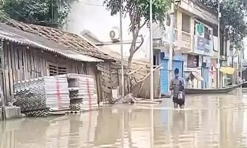 West Bengal : भारी बारिश में 2 लोगों की मौत