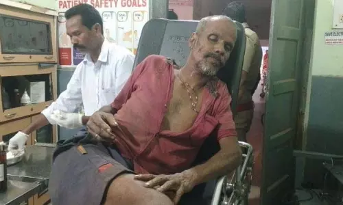 हाथी के हमले में एक व्यक्ति की मौत, 60 वर्षीय व्यक्ति की हालत गंभीर