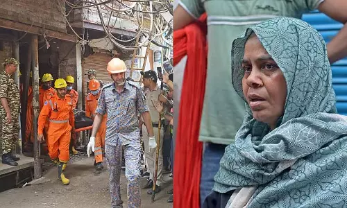 मकान ढहने से एक ही परिवार के छह लोगों की मौत, हादसा मकान ढहने से एक ही परिवार के छह लोगों की मौत, हादसा