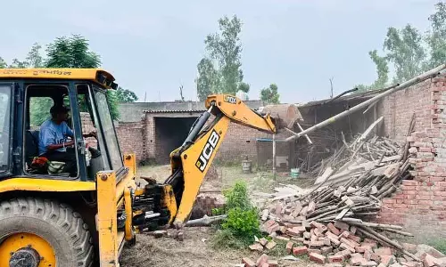 Jalandhar: नशा तस्कर द्वारा अवैध रूप से कब्जाई गई 30 मरला पंचायती जमीन मुक्त कराई Jalandhar: नशा तस्कर द्वारा अवैध रूप से कब्जाई गई 30 मरला पंचायती जमीन मुक्त कराई