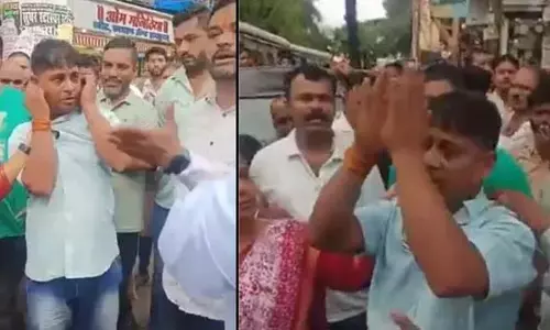 महाराष्ट्र में भाषा विवाद, मराठी न बोलने पर ऑटो चालक की पिटाई महाराष्ट्र में भाषा विवाद, मराठी न बोलने पर ऑटो चालक की पिटाई