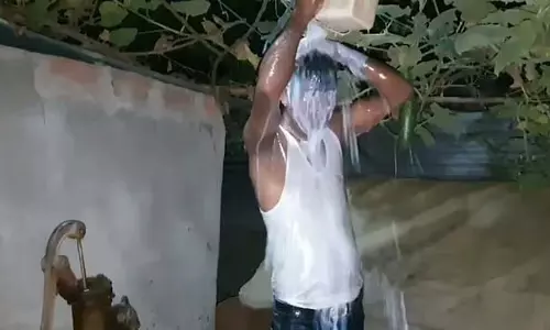 मेरी पत्नी भागती रही, मैं चुप रहा: तलाक के बाद दूध से नहाता है आदमी