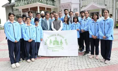 CM Sukhu ने जापान में चैंपियनशिप के लिए भारतीय कराटे टीम को हरी झंडी दिखाई CM Sukhu ने जापान में चैंपियनशिप के लिए भारतीय कराटे टीम को हरी झंडी दिखाई