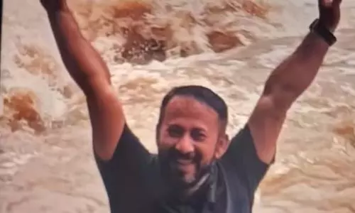 24 दिन बाद झाड़ी में मिला DPS के शिक्षक का शव, बह गए थे झरने की तेज धारा में 24 दिन बाद झाड़ी में मिला DPS के शिक्षक का शव, बह गए थे झरने की तेज धारा में