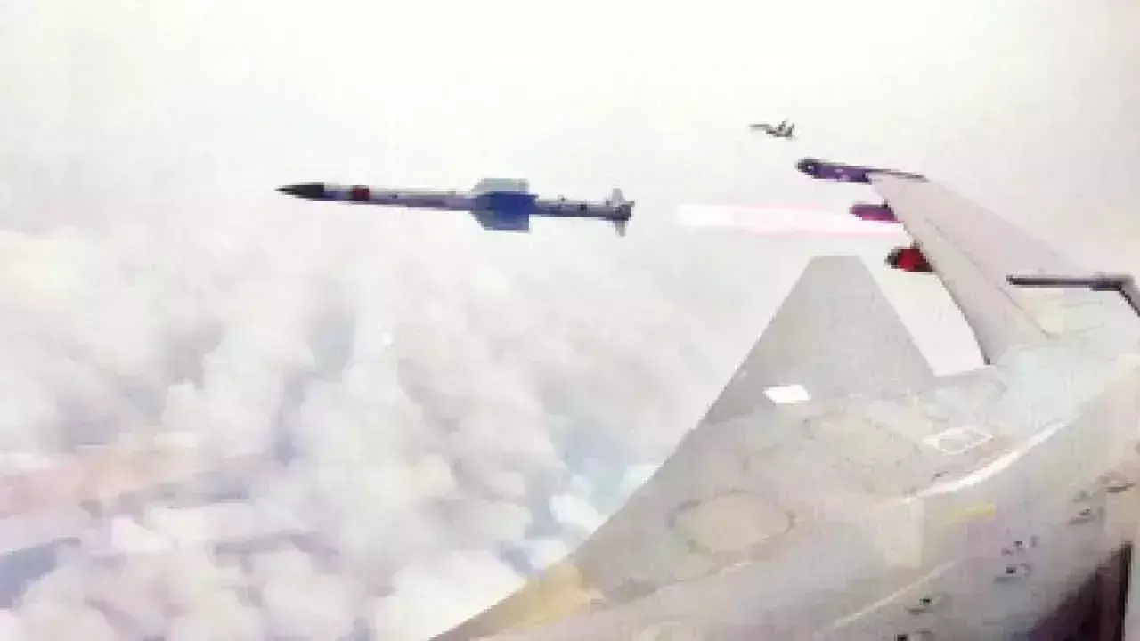 DRDO और भारतीय वायुसेना ने अस्त्र BVRAAM का सफल परीक्षण किया DRDO और भारतीय वायुसेना ने अस्त्र BVRAAM का सफल परीक्षण किया
