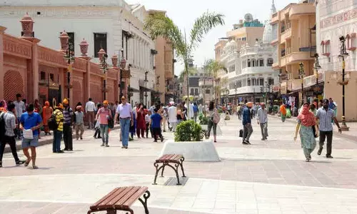 Amritsar: हेरिटेज स्ट्रीट पर अतिक्रमण और प्लास्टिक के उपयोग पर अंकुश लगाया जाएगा Amritsar: हेरिटेज स्ट्रीट पर अतिक्रमण और प्लास्टिक के उपयोग पर अंकुश लगाया जाएगा