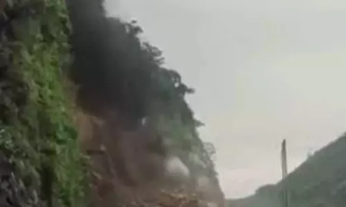 मंडी में भारी भूस्खलन से Chandigarh-Manali राजमार्ग पर यातायात बाधित
