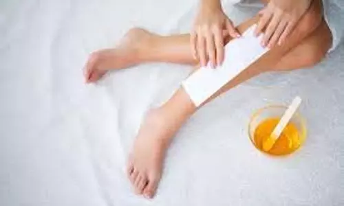 वैक्सिंग के बाद स्किन पर हो गए दाने? अपनाएं ये 4 घरेलू उपाय