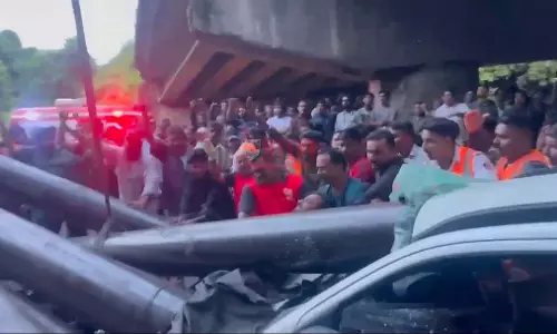 ट्रक चालक पर मामला दर्ज, पुलिस ने लापरवाह माल ढुलाई की शुरू की जांच