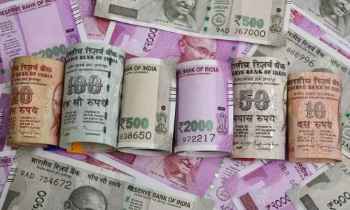 Assam में नाइट बस से 30 लाख रुपये से अधिक की बेहिसाबी नकदी जब्त Assam में नाइट बस से 30 लाख रुपये से अधिक की बेहिसाबी नकदी जब्त