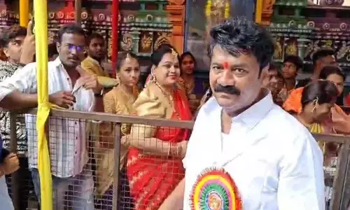 विधायक तलसानी ने उज्जैन के महानकाली मंदिर के दर्शन किये विधायक तलसानी ने उज्जैन के महानकाली मंदिर के दर्शन किये