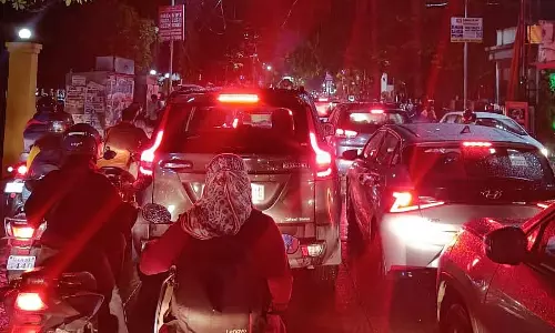 कोंढवा में अतिक्रमण और पुलिस की कमी से यातायात व्यवस्था पर असर