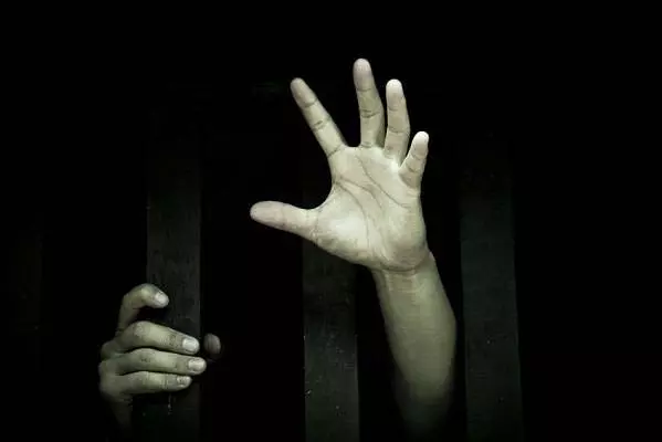 मामी के घर भांजी की हुई मौत, अंतिम संस्कार के वक्त हत्या का खुलासा मामी के घर भांजी की हुई मौत, अंतिम संस्कार के वक्त हत्या का खुलासा