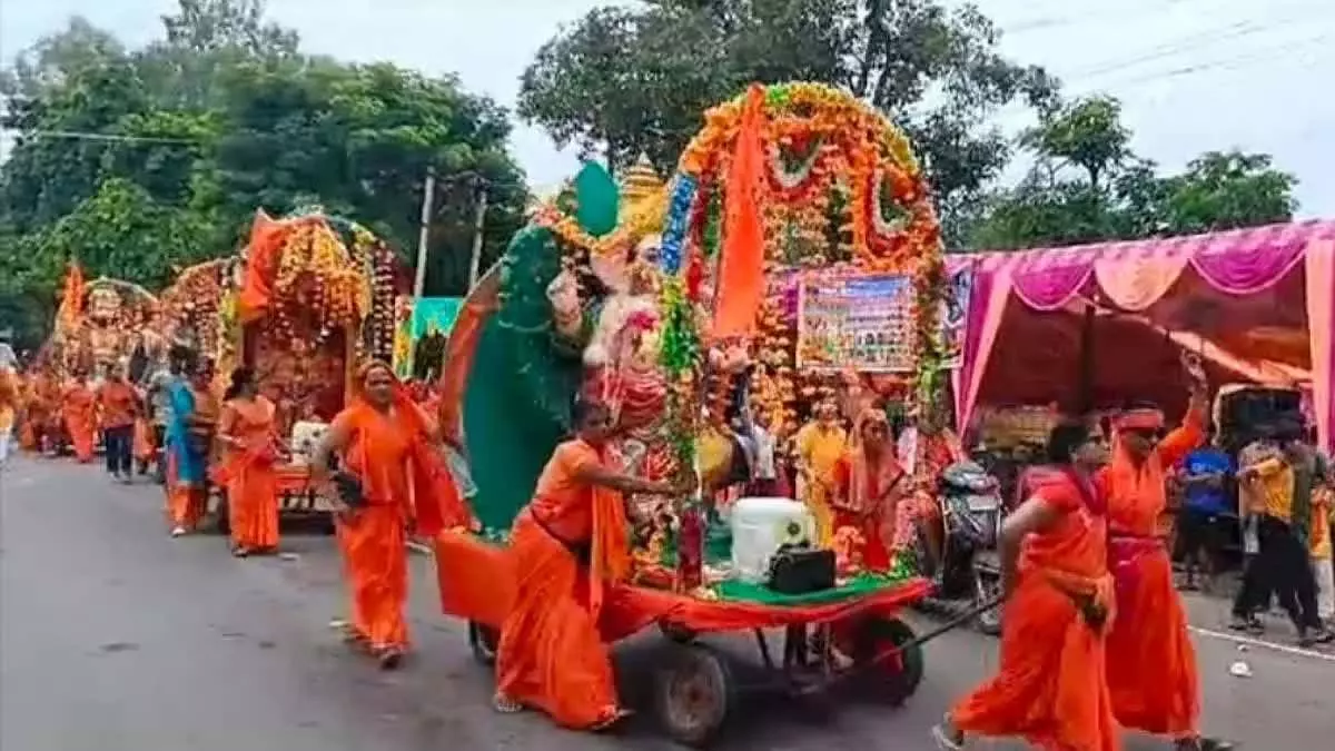10,000 महिला पुलिसकर्मी तैनात, 70 लाख श्रद्धालुओं की सुरक्षा 10,000 महिला पुलिसकर्मी तैनात, 70 लाख श्रद्धालुओं की सुरक्षा