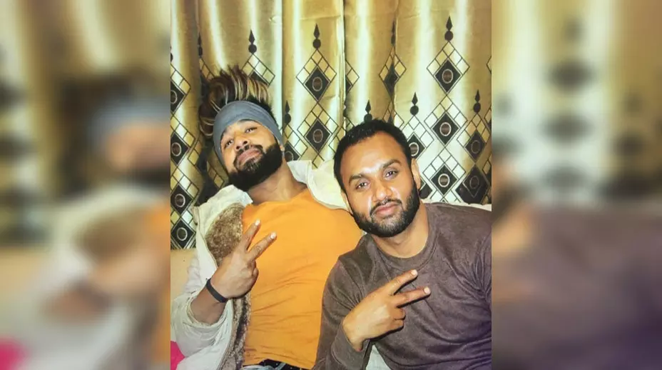 दो दोस्तों ने एक-दूसरे पर किए चाकू से ताबड़तोड़ वार, डबल मर्डर से हड़कंप दो दोस्तों ने एक-दूसरे पर किए चाकू से ताबड़तोड़ वार, डबल मर्डर से हड़कंप