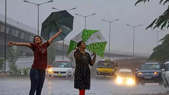 Tamil Nadu में आज से भारी बारिश की संभावना! Tamil Nadu में आज से भारी बारिश की संभावना!