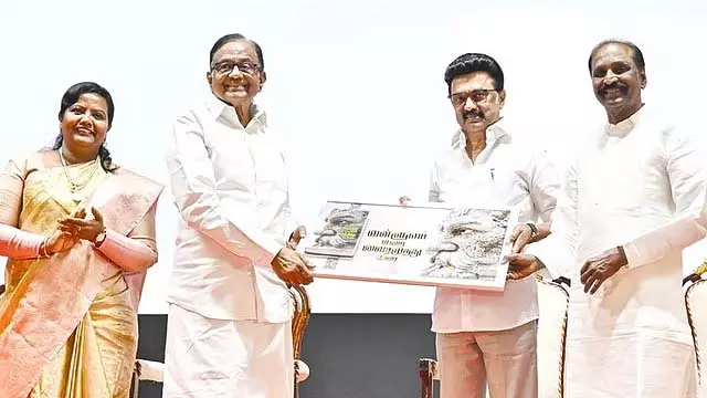 तिरुक्कुरल को राष्ट्रीय ग्रंथ घोषित करने के प्रयास तेज किए जाने चाहिए : CM तिरुक्कुरल को राष्ट्रीय ग्रंथ घोषित करने के प्रयास तेज किए जाने चाहिए : CM