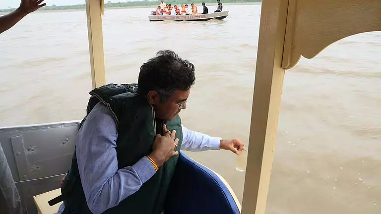 शहर की जल निकासी प्रणालियाँ प्रभावी: मंत्री प्रवेश वर्मा शहर की जल निकासी प्रणालियाँ प्रभावी: मंत्री प्रवेश वर्मा