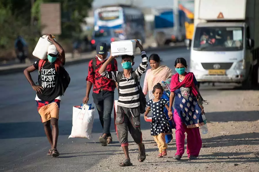 अवैध प्रवासियों पर कार्रवाई के बीच बंगाली प्रवासी श्रमिकों के उत्पीड़न पर संपादकीय अवैध प्रवासियों पर कार्रवाई के बीच बंगाली प्रवासी श्रमिकों के उत्पीड़न पर संपादकीय