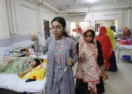 विशेषज्ञों की चेतावनी: बांग्लादेश में डेंगू संकट गहराया, खतरे में सभी 64 जिले विशेषज्ञों की चेतावनी: बांग्लादेश में डेंगू संकट गहराया, खतरे में सभी 64 जिले