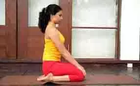 Yoga Tips: मानसून में बिना दवा के सर्दी-जुकाम और बुखार से पाएं छुटकारा, जानें ये योग रहस्य Yoga Tips: मानसून में बिना दवा के सर्दी-जुकाम और बुखार से पाएं छुटकारा, जानें ये योग रहस्य
