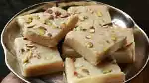 Bread Barfi : घर पर मिठाई न हो, तो झटपट बनाएं ब्रेड की बर्फी Bread Barfi : घर पर मिठाई न हो, तो झटपट बनाएं ब्रेड की बर्फी
