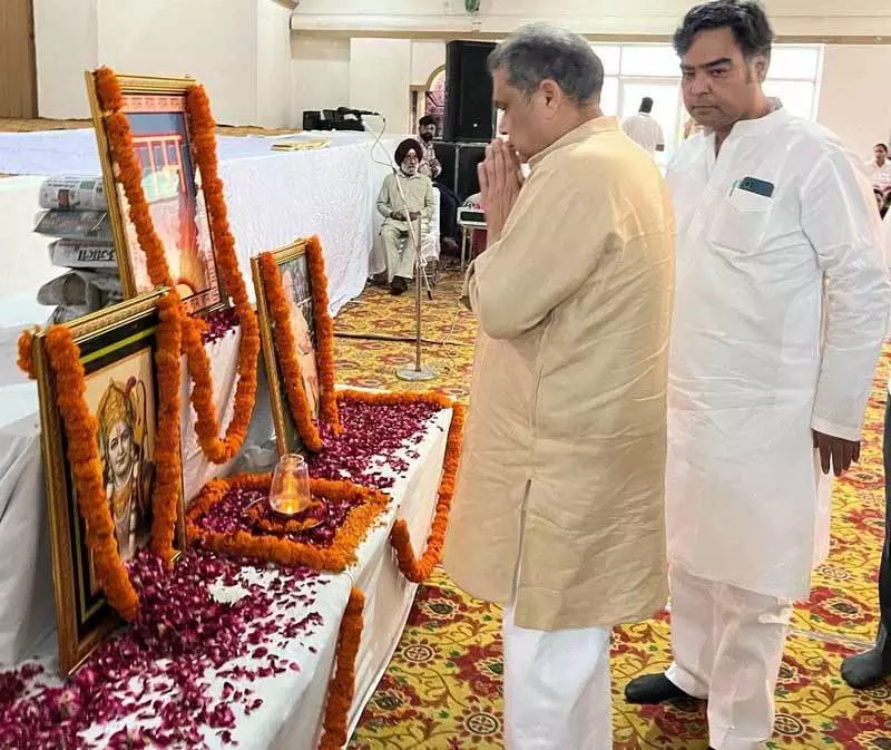 Sanjeev Arora ने अबोहर कारोबारी के हत्यारों के खिलाफ सख्त कार्रवाई का वादा किया Sanjeev Arora ने अबोहर कारोबारी के हत्यारों के खिलाफ सख्त कार्रवाई का वादा किया