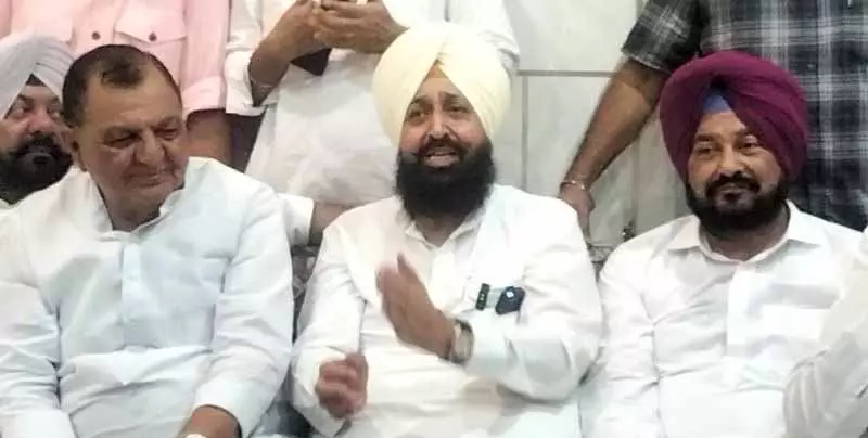 Partap Singh Bajwa ने गैंगस्टर गतिविधियों में वृद्धि की जांच के लिए न्यायिक पैनल की मांग की Partap Singh Bajwa ने गैंगस्टर गतिविधियों में वृद्धि की जांच के लिए न्यायिक पैनल की मांग की