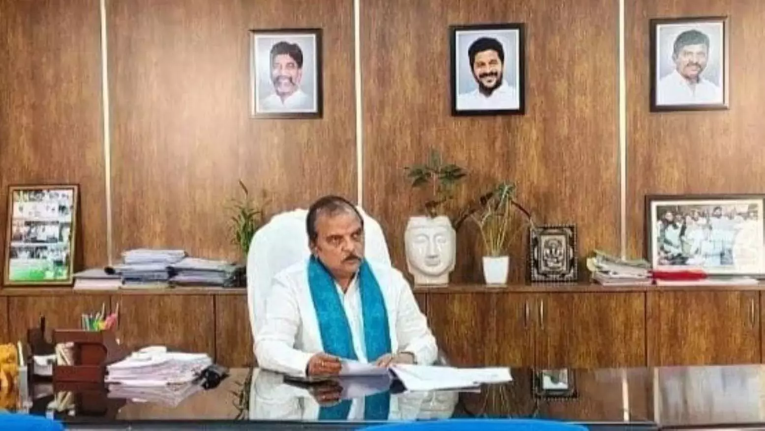 Telangana: कुडा प्रमुख ने कार्यकाल का एक वर्ष पूरा किया Telangana: कुडा प्रमुख ने कार्यकाल का एक वर्ष पूरा किया