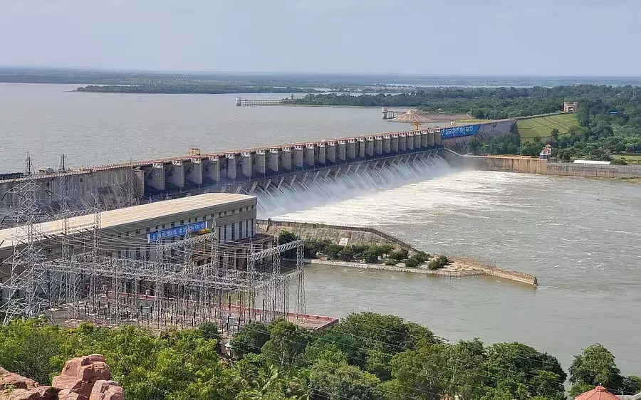 अलमाटी जलाशय: बहिर्वाह घटकर 20 हज़ार क्यूसेक रह गया अलमाटी जलाशय: बहिर्वाह घटकर 20 हज़ार क्यूसेक रह गया