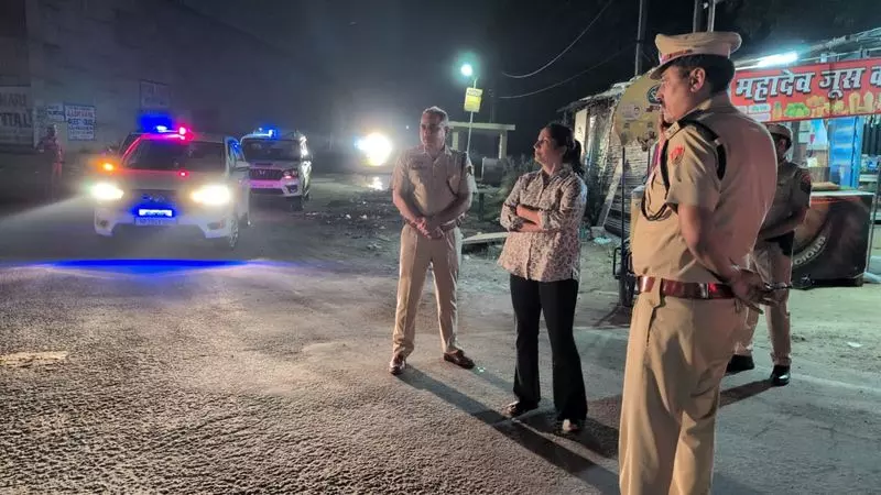 पुलिस आयुक्त ने सोनीपत में कांवड़ यात्रा मार्ग का निरीक्षण किया पुलिस आयुक्त ने सोनीपत में कांवड़ यात्रा मार्ग का निरीक्षण किया