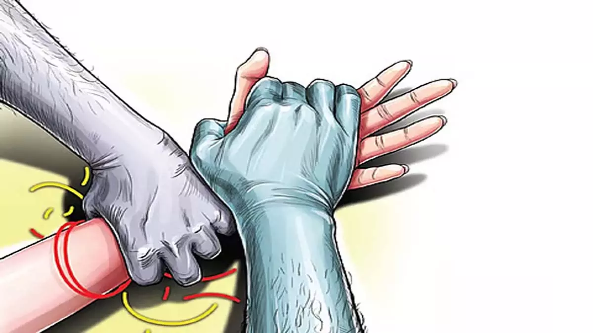 कोयंबटूर में पॉक्सो एक्ट के तहत शिक्षक गिरफ्तार कोयंबटूर में पॉक्सो एक्ट के तहत शिक्षक गिरफ्तार