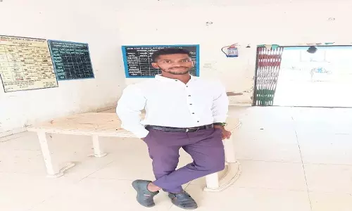 आश्रम में शिक्षक की लाश मिली, पुलिस ने शव को फंदे से उतारा