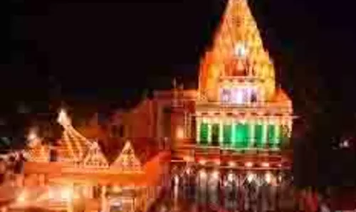 धर्म: आज है सावन का पहला सोमवार, देशभर के मंदिरों में उमड़े श्रद्धालु धर्म: आज है सावन का पहला सोमवार, देशभर के मंदिरों में उमड़े श्रद्धालु