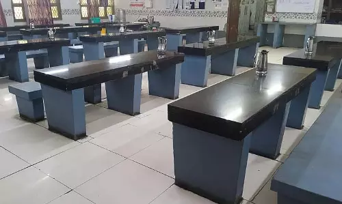 मदुरै मेडिकल कॉलेज के छात्र भोजन कक्ष की कमी से नाराज