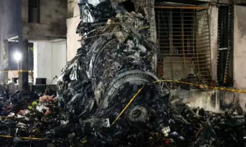 ब्रिटेन: उड़ान के मिनटों बाद लंदन साउथेंड एयरपोर्ट के पास विमान दुर्घटनाग्रस्त