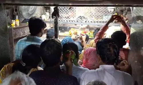 श्रावण मास का पहला सोमवार: ओंकारेश्वर में उमड़े शिवभक्त, जय ओंकार के नारों से गूंजा धाम