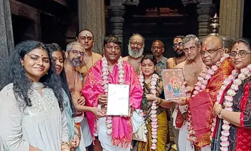 छत्तीसगढ़ के मंत्री ने कांचीपुरम के मंदिरों का दौरा किया छत्तीसगढ़ के मंत्री ने कांचीपुरम के मंदिरों का दौरा किया