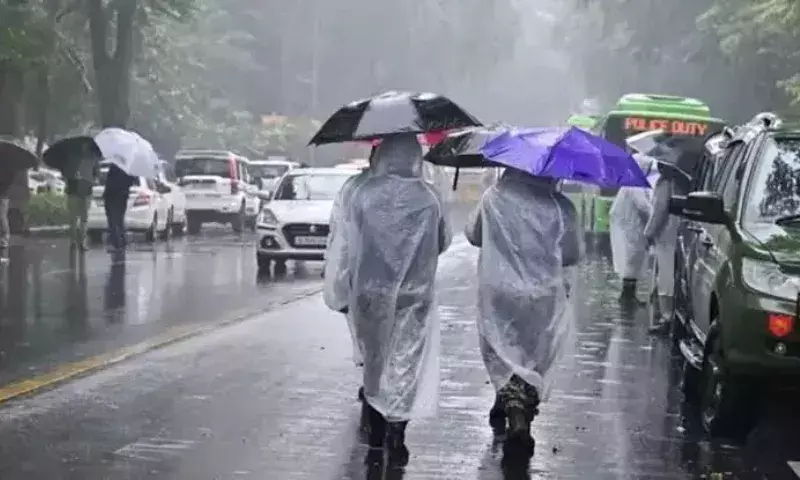 Assam और आसपास के राज्यों में बिगड़ सकता है मौसम, भारी नुकसान की आशंका