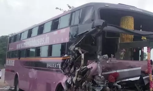 यात्री बस बस्तर में हुई दुर्घटनाग्रस्त, दो की मौत