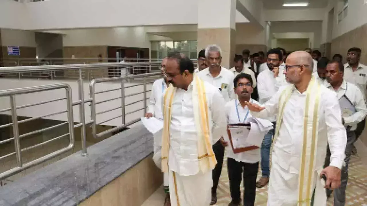 Andhra: ईओ ने तिरुमाला में निरीक्षण किया Andhra: ईओ ने तिरुमाला में निरीक्षण किया